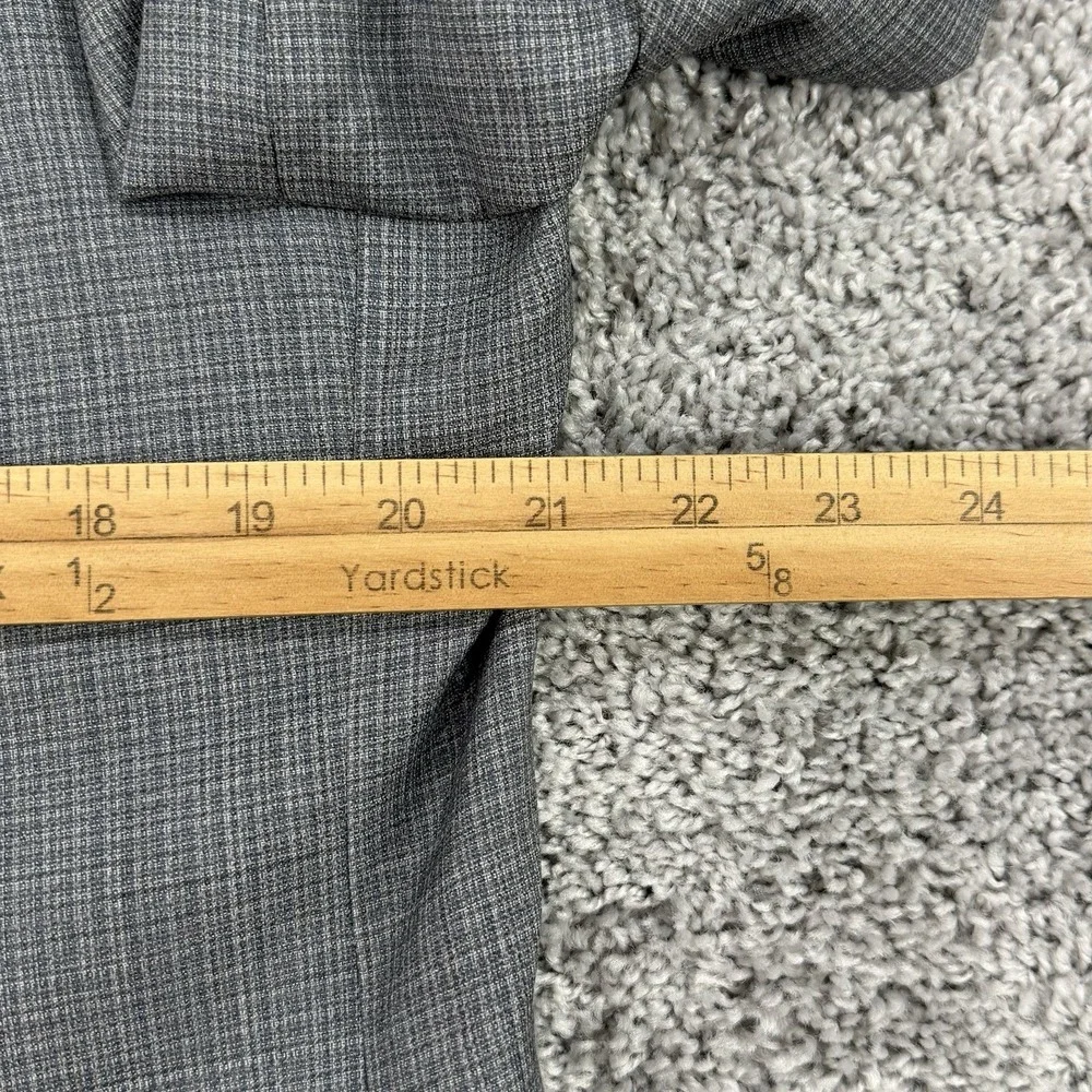 Jos A Bank Reserve Suit Mens 42R/36W Gray Plaid Reda 1865 100% Wool Tailored Fit